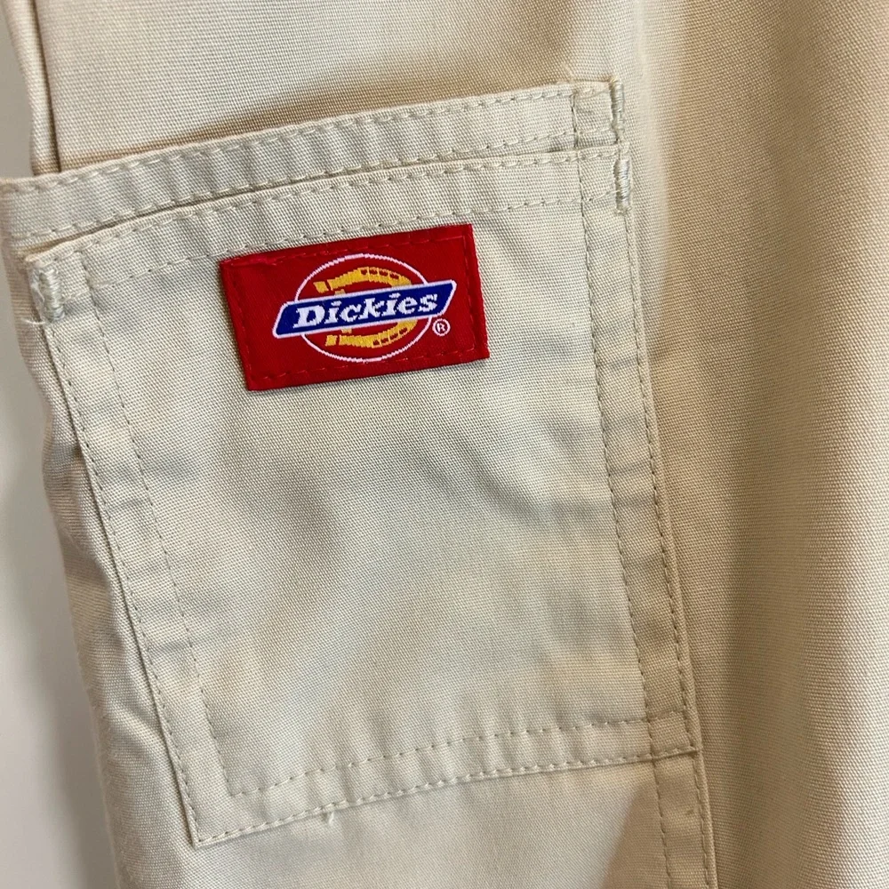 Dickies  Medical Light Tan Cargo Pants for Men 2X elastic waist NEW.
